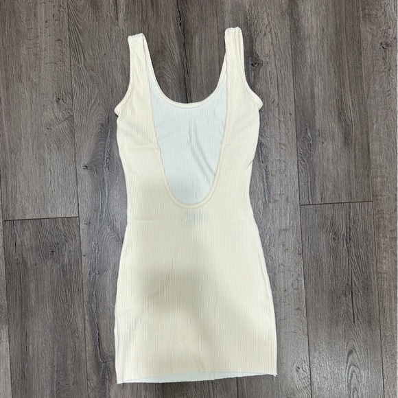 Edikted Mini Dress Low Back Size Small NWOT - Picture 4 of 4